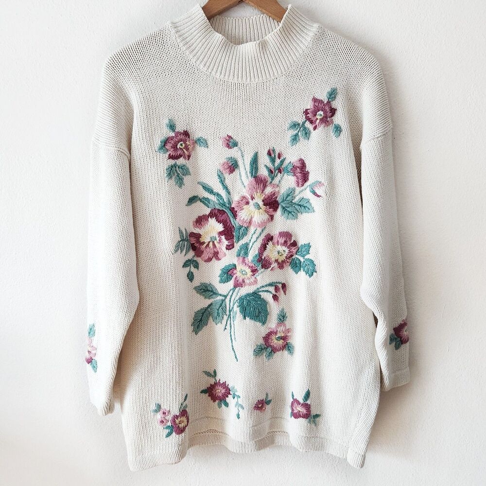 Vintage Accordeon Ivory Embroidered Flowers Floral Knit Sweater Grandma Cottage